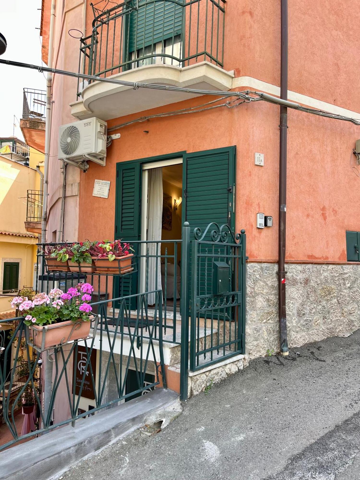 Il Siciliano Apartment 陶尔米纳 外观 照片