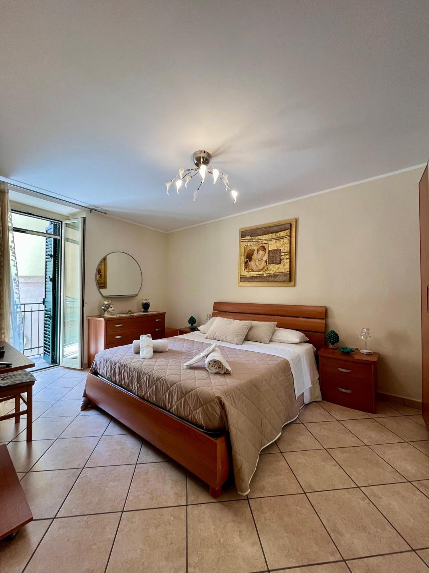 Il Siciliano Apartment 陶尔米纳 外观 照片